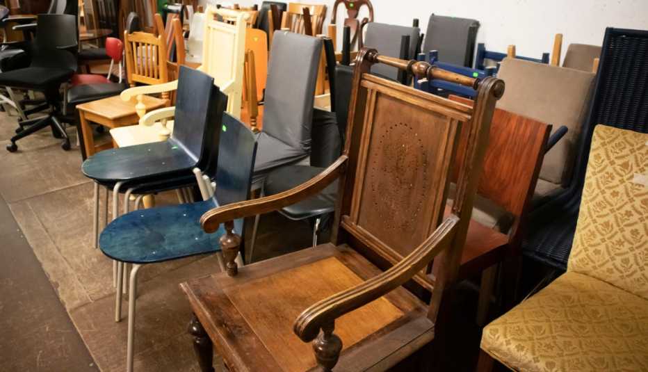 Beware of Facebook Marketplace listings that could turn out to be scams.